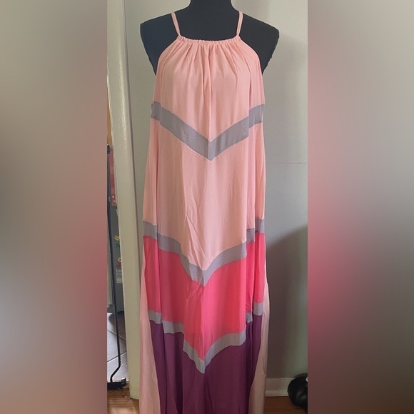 Dresses & Skirts - Women’s Pink & Purple Maxi Dress that Ties around Neck